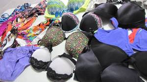 lot 93 image: Swimwear
