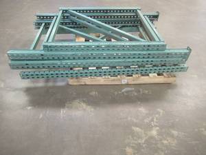 lot 838 image: (5) Teardrop Uprights (cut), 4 Upright Dimensions 72 x 42, 1 Upright Dimension 48 x 42. In nice condition, Used in Warehouse - SOLD AS IS.