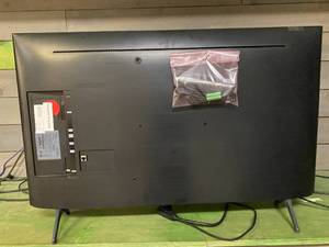 lot 1017 image: UN43TU7000F Samsung - 43 Class 7 Series LED 4K UHD Smart Tizen TV (LIGHT LONG SCRATCHES)