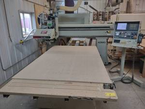 lot 1 image: Komo Model VR508 Mach One CNC Route...