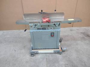 lot 5 image: Delta DJ-15 6 Jointer, with Bora M...