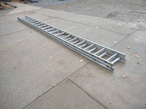 lot 22 image: 36 Aluminum Extension Ladder...