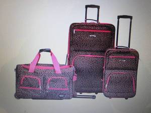 Rockland 3-pc. Spectra Luggage Set ...