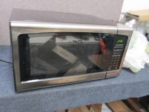Hamilton Beach 1.3 Cu. Ft. 1000-Wat...