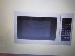 Magic Chef 0.9 Cu. Ft. 900-Watt Mic...