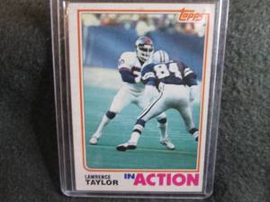 7. 1982 Topps Lawrence Taylor Rooki...