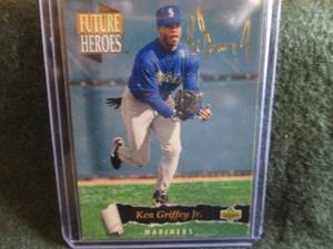 112. 1993 Upper Deck Ken Griffey JR...