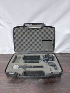 lot 4 image: Shure PGX4 Wireless Microphone Receiver With Beta Beta 58 Microphone