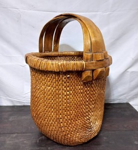 lot 12 image: Wicker Basket