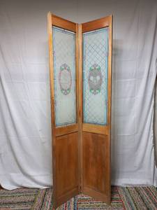 lot 13 image: Childs Folding Screen