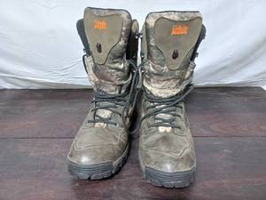 lot 26 image: Cabelas Meindl Boots - Mens Size 10.5 - Used