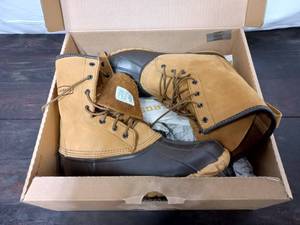 lot 27 image: Lacrosse Uplander II Boots - Mens Size 11 - Lightly Used