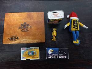 lot 73 image: Branded Merchandise