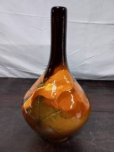 lot 76 image: Owens Utopian Vase