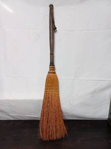 lot 114 image: Hand Broom