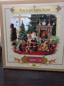 lot 120 image: Santa Dcor Scene