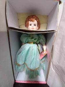 lot 122 image: Paradise Galleries Porcelain Doll