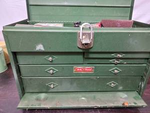 lot 135 image: Toolbox & Contents