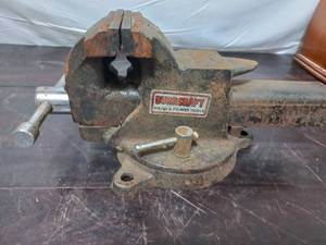 lot 152 image: Duracraft Vice