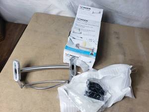 MOEN Designer Grab Bar with Corner Shelf