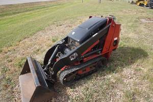 2014 Toro Dingo Model TX427 Narrow Track Mini Skid Loader Skid Steer