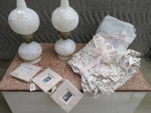 ANTIQUE HOPE CHEST PLUS SIMPLY SHABBY CHIC