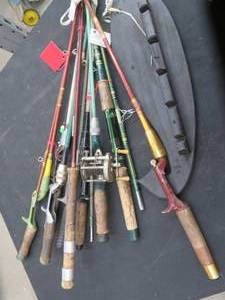 HUGE LOT OF VINTAGE FISHING RODS