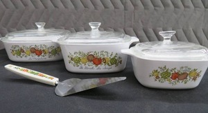 BEAUTIFUL SET OF VINTAGE CORNINGWARE