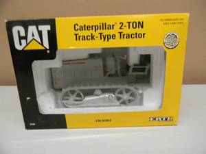 ERTL 116 SCALE DIE CAST CAT CATERPILLAR 2 TON TRACK-TYPE TRACTOR - NEW IN BOX - AWESOME PIECE - SEE PICTURES