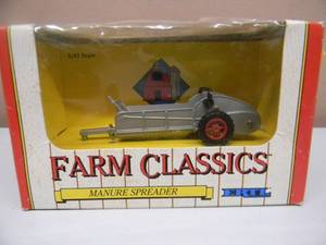 ERTL 143 SCALE FARM CLASSICS MANURE SPREADER - NEW IN BOX - AWESOME PIECE - SEE PICTURES
