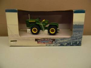 SPEC CAST 143 SCALE JOHN DEERE 8020 DIESEL TRACTOR - NEW IN BOX - AWESOME PIECE - SEE PICTURES