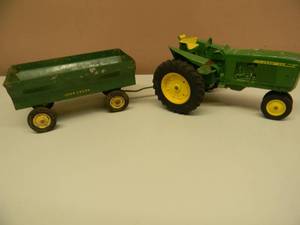 VINTAGE ERTL JOHN DEERE TRACTOR & FLARE BOX WAGON - USED - COOL SET - SEE PICTURES