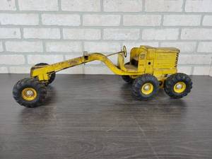 lot 1222 image: DOEPKE Model Toys Adams Motor Grader Steel Road Grader Toy - Approx. 25.5 Long