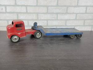 lot 1265 image: 1953 TONKA Cabover Semi Truck and Flatbed Trailer - Approx. 24 Long