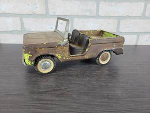 lot 1273 image: Nylint FORD Bronco N-8200 Steel Toy - Approx. 11 Long