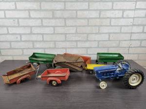 lot 1290 image: Lot of Steel and Diecast Toys