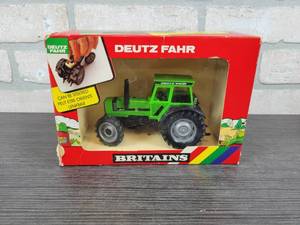 lot 1339 image: BRITAINS Deutz Fahr DX92 Tractor - 132 Scale