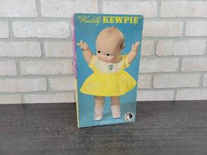 lot 1353 image: Vintage Kuddly KEWPIE Doll in Original Box