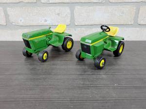 lot 1360 image: (2) ERTL John Deere Diecast lawn Tractors - Approx. 5 Long Each