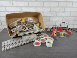 lot 1379 image: Large Lot of Vintage ERECTOR Parts - Erector Electric Engine, Model DC-3 Electric Motor, wheels, gears, Braces and More