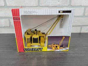 lot 1382 image: Caterpillar C-591 Pipelayer Diecast Model - 170 Scale