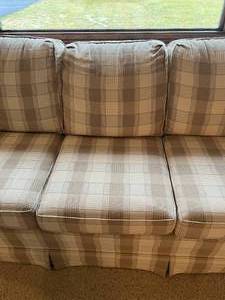 lot 5 image: Tan and Cream Couch