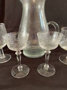 lot 20 image: Glass Pitcher and Glasses
