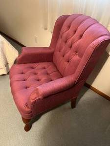 lot 57 image: Pink Accent Chair