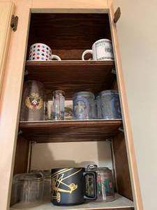 lot 43 image: Contents of Cabinet - Mugs, Cups & More