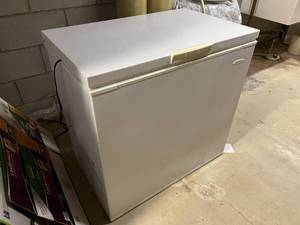 lot 149 image: Frigidaire Chest Freezer