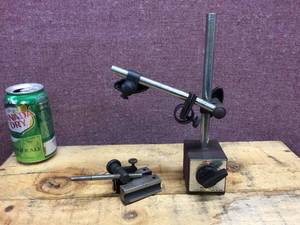 lot 32 image: SPi Magnetic Base Indicator