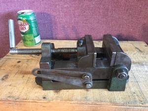 lot 18 image: Machinist 3 12 Tilting Vise