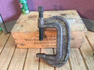 lot 16 image: Heavy Duty Grand 6 Clamp