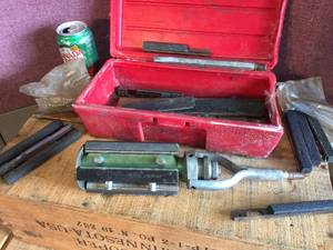 lot 19 image: 5 Cylinder Hone Kit